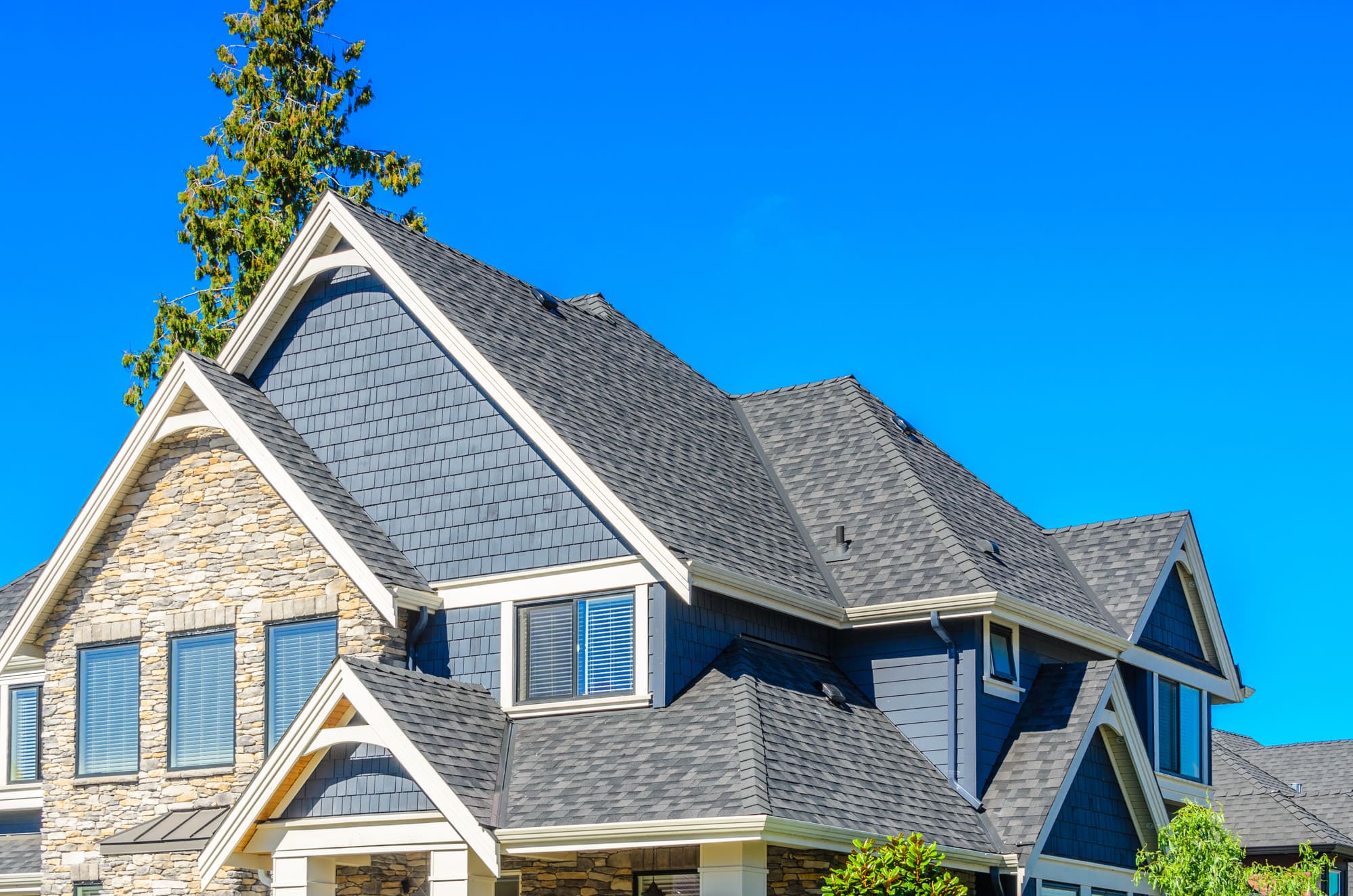 A Few Tips That Can Help Your Find The Best Roofing Contractors In Chicago